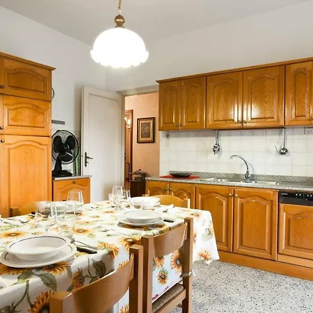 Fiore Apartment *